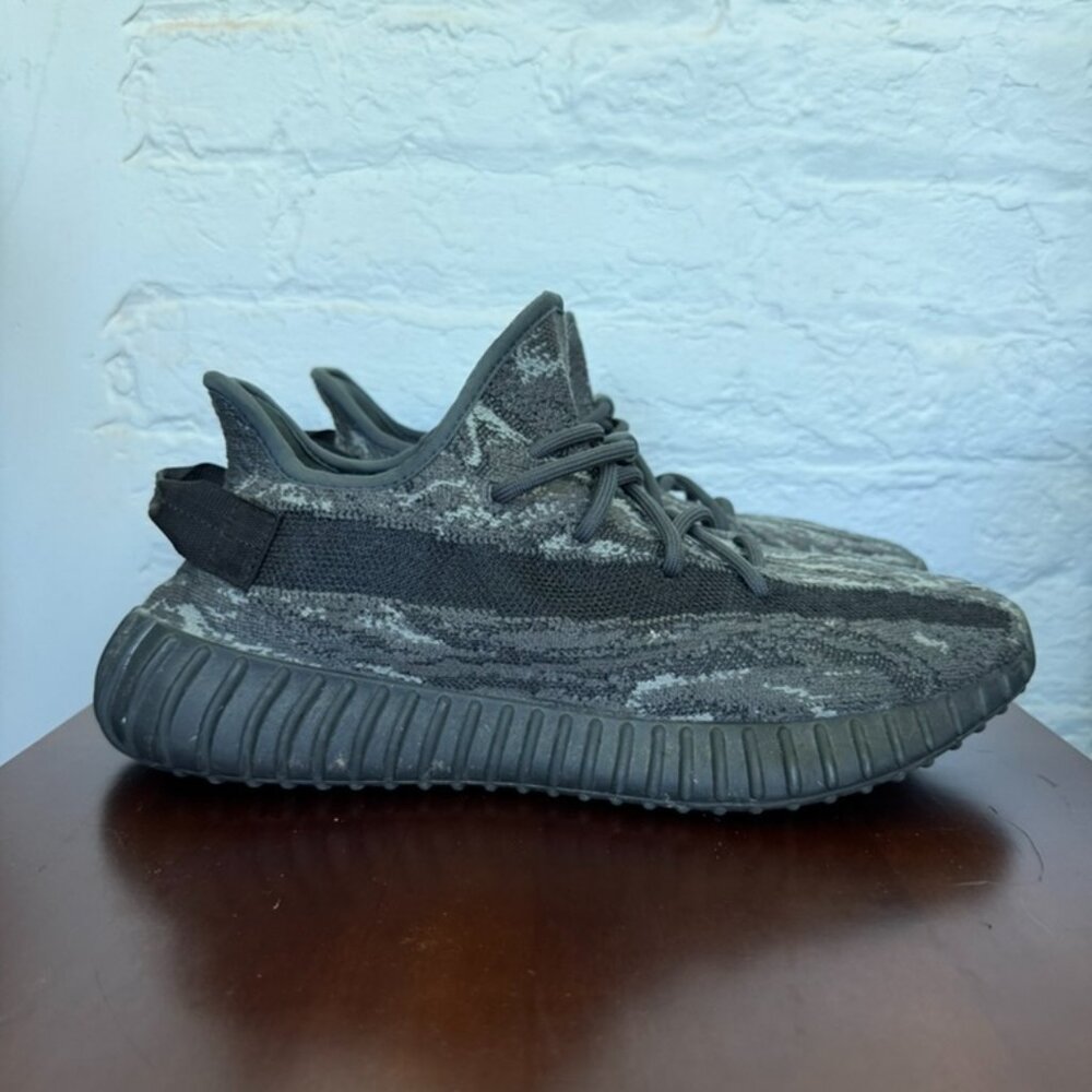 Men Yeezy Boost